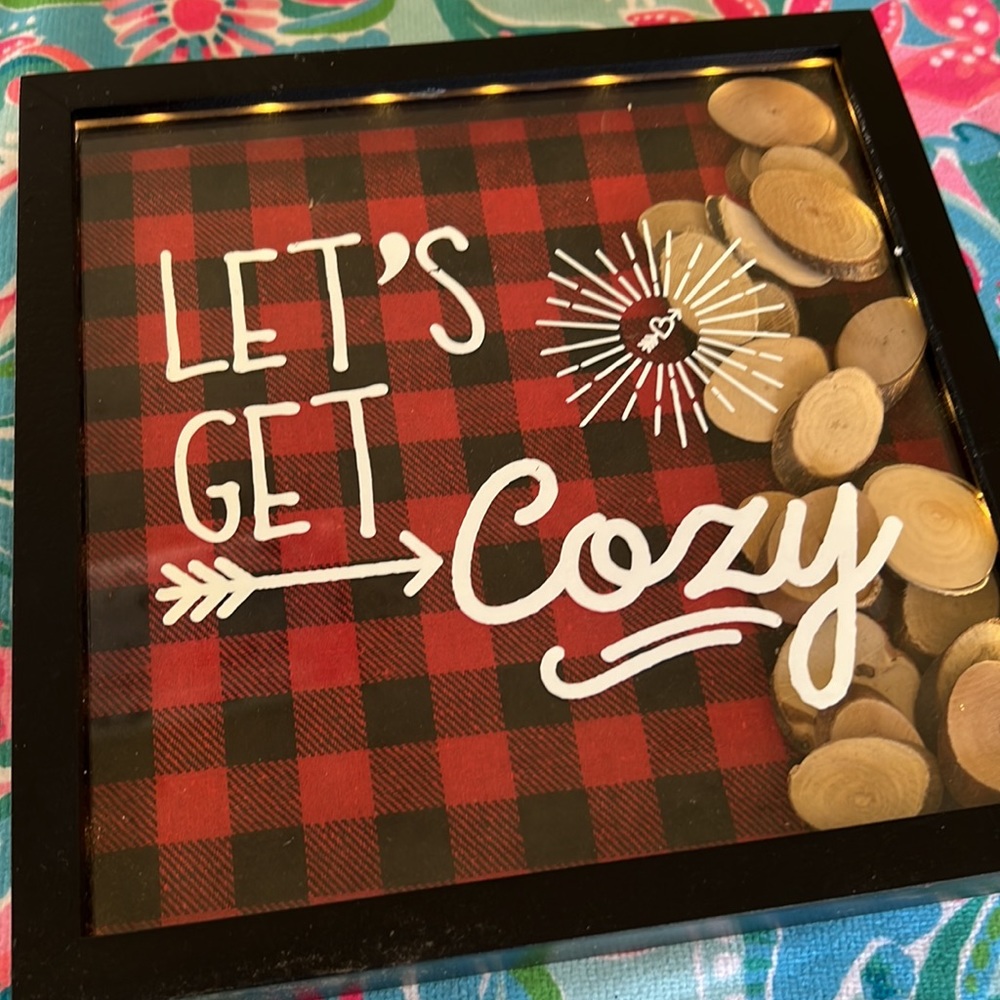 LED Shadowbox, - Picture 2 of 3